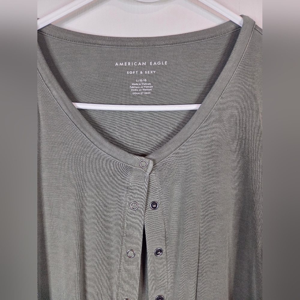 American Eagle Outfitters Sage Button-Down Shirt - Picture 3 of 8